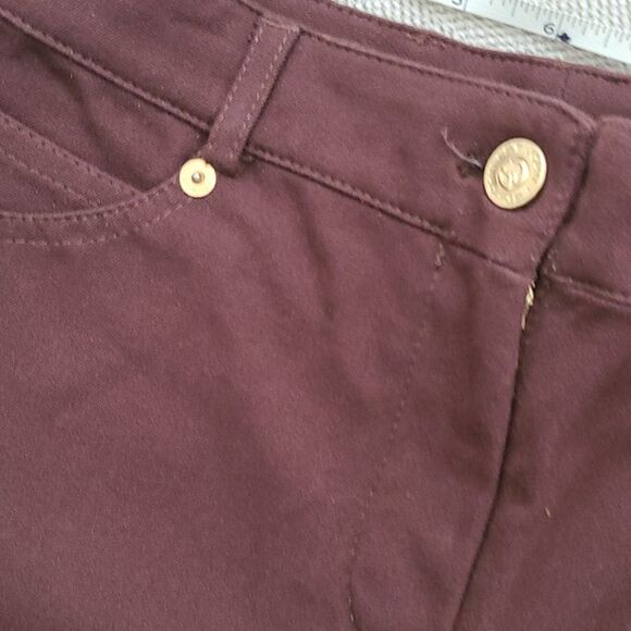 St. John Collection by Marie Gray Pants. - Picture 7 of 8